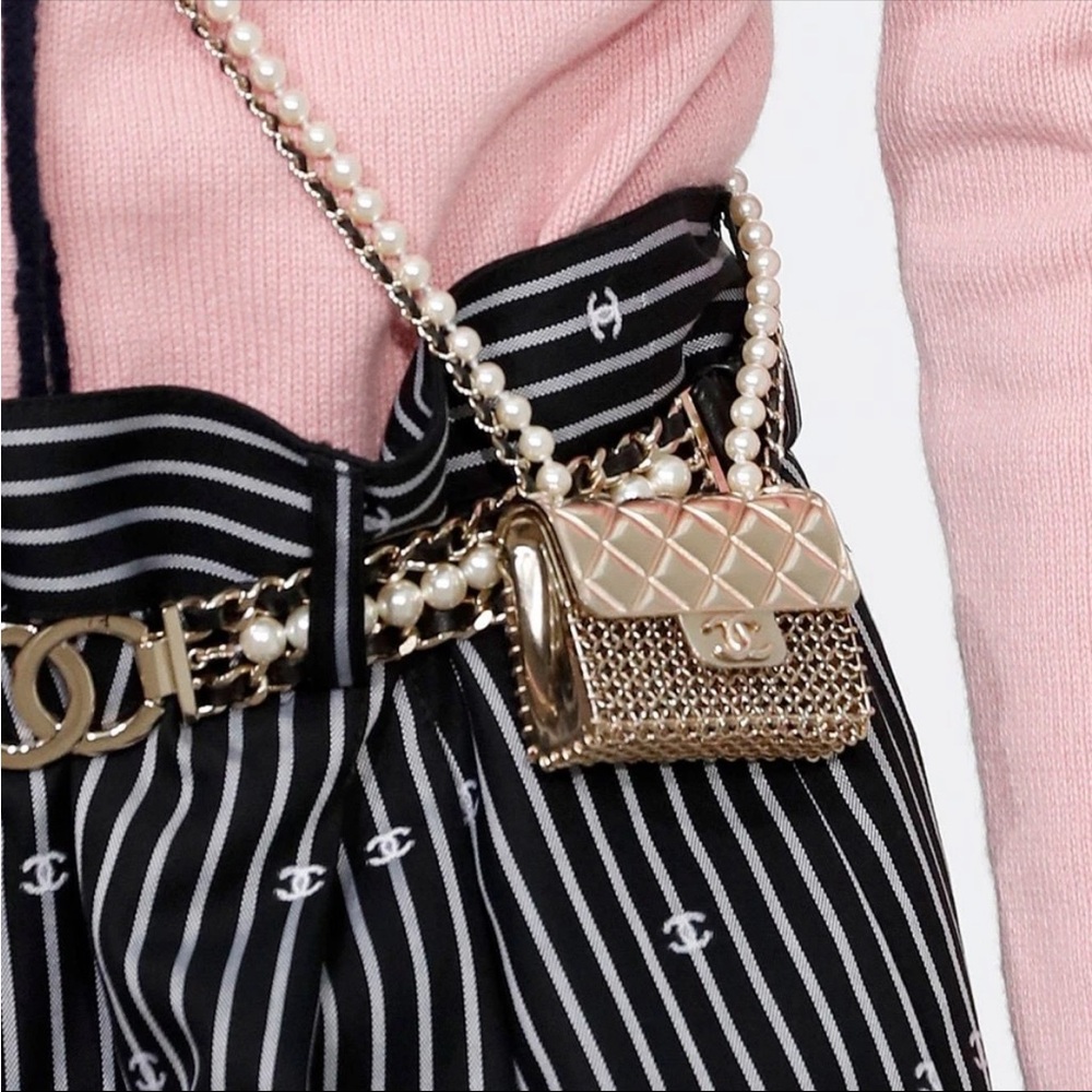 Runway Chanel Gold Quilted Woven Flap Bag Pearls and Leather Necklaces